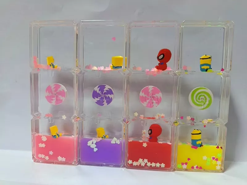 Yijiaxin Gift Manufacturing は、このカスタムアクリル装飾品の大量出荷を通じて、その生産力をどのように示していますか?