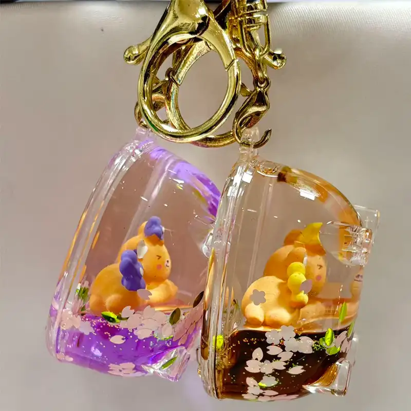 バスタブの液体キーホルダー